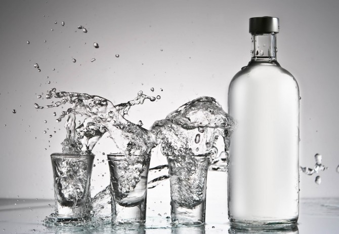 Как применять водку в лечебных целях?