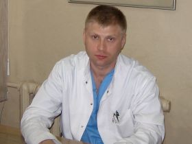 Доброй ночи.
у меня от носки неудобной обуви стал неметь большой палец ноги и начала расти косточка над ним