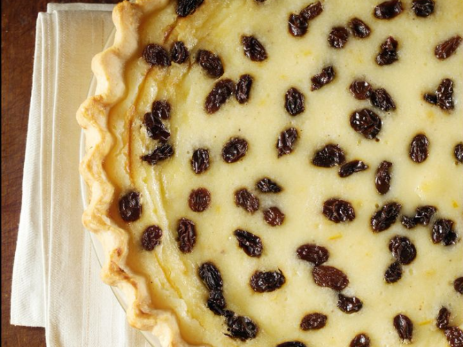 dishes with raisins